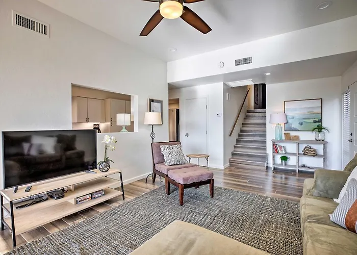 4 Mi To Asu: Lake-view W/ Patio, Pool Access Ferienhaus Tempe