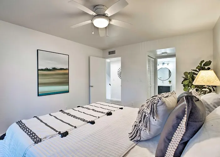 4 Mi To Asu: Lake-view W/ Patio, Pool Access Ferienhaus Tempe