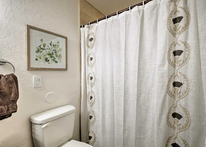 4 Mi To Asu: Lake-view W/ Patio, Pool Access * Tempe